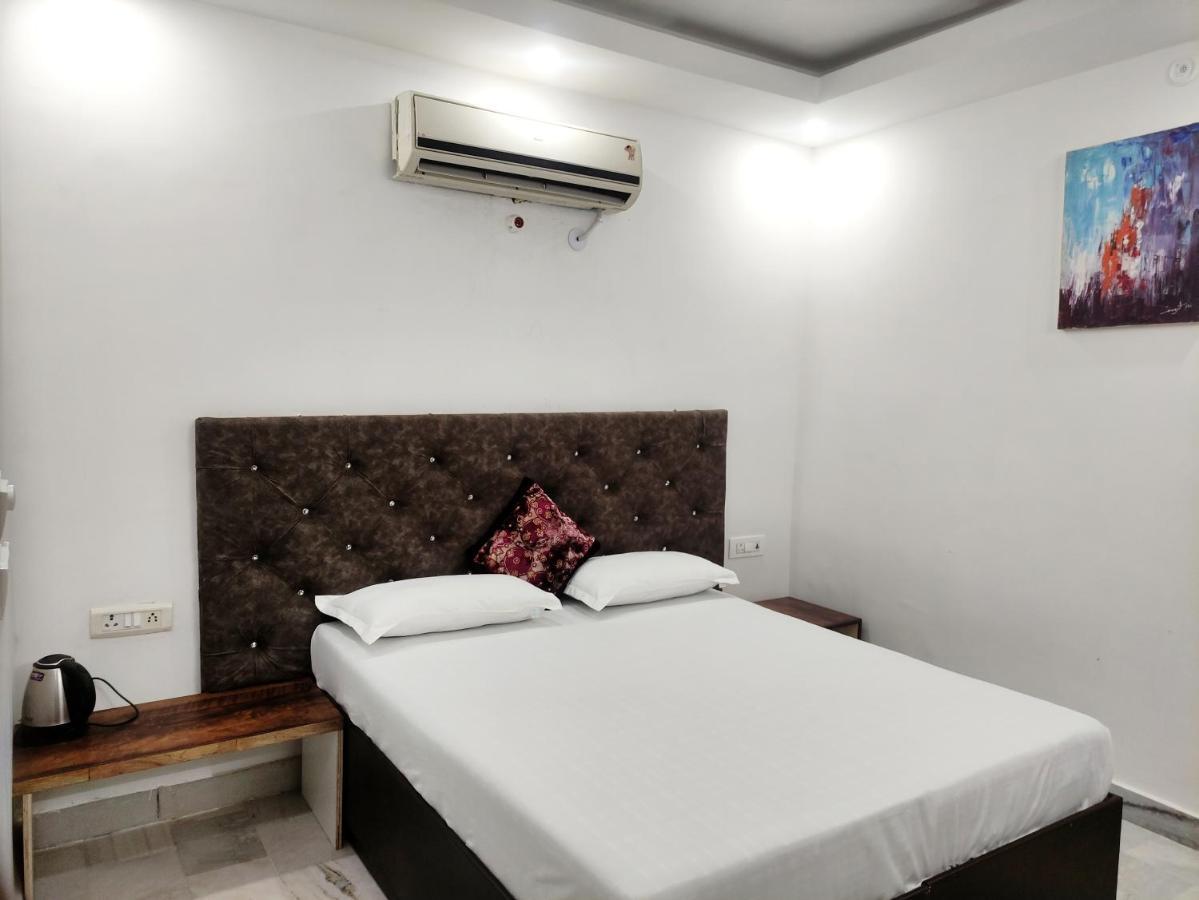 Shanti Residency Nuova Delhi Esterno foto