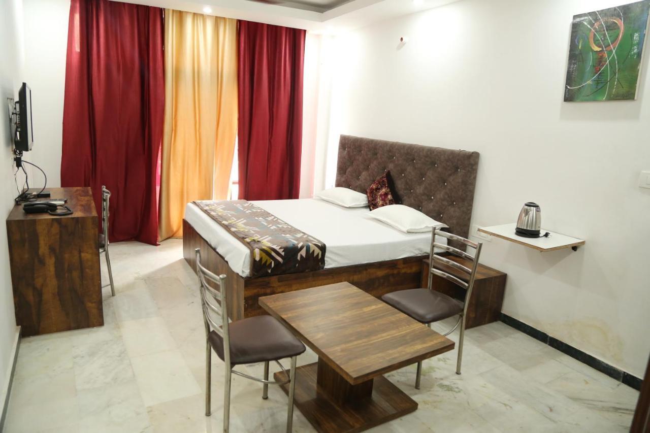 Shanti Residency Nuova Delhi Esterno foto