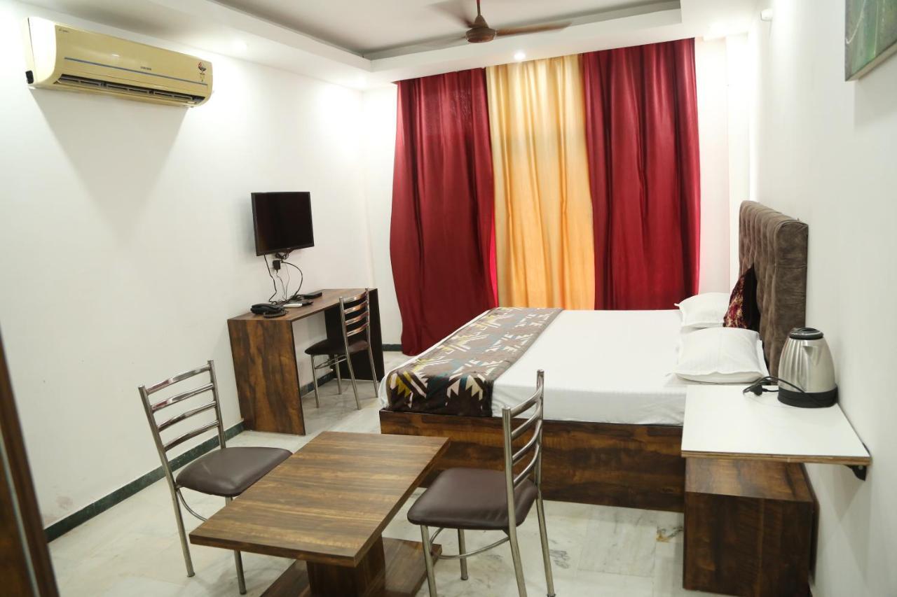 Shanti Residency Nuova Delhi Esterno foto