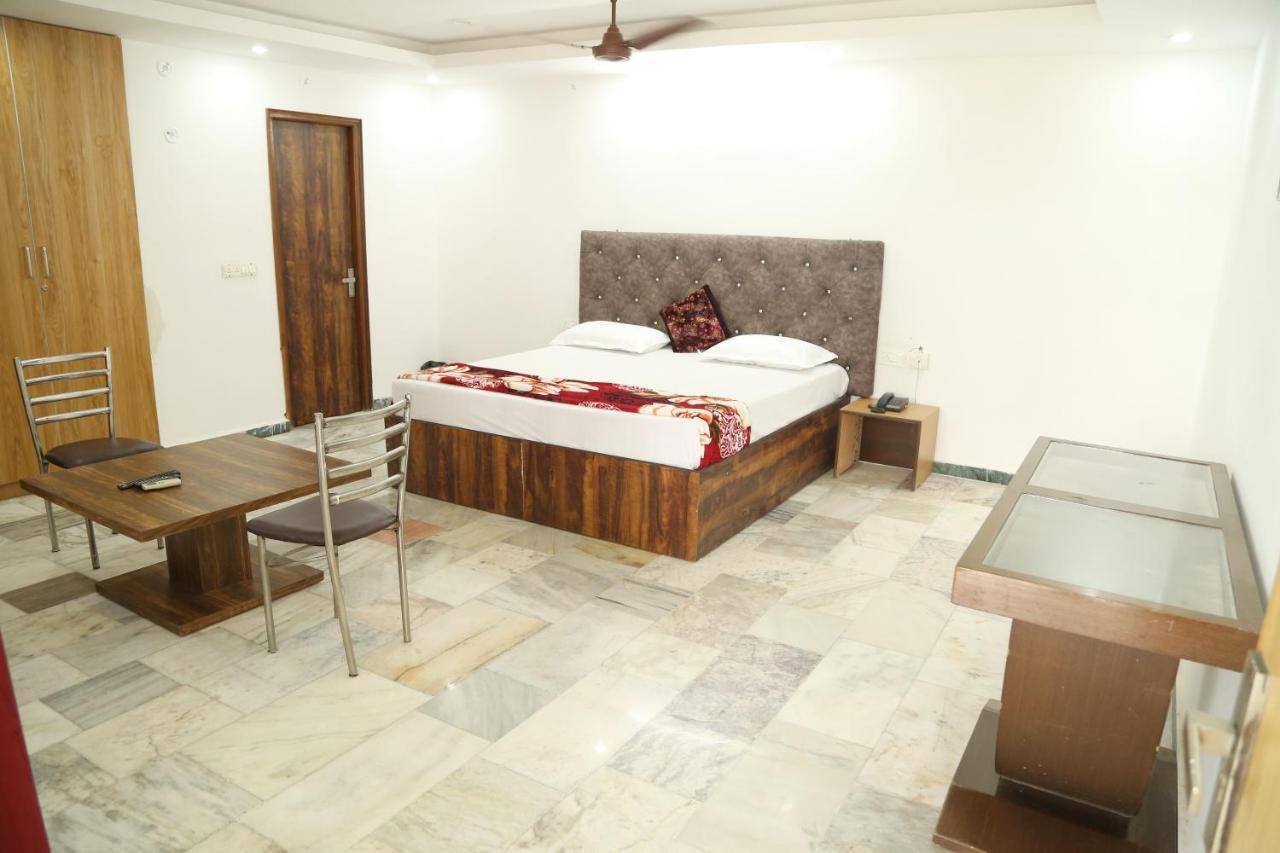 Shanti Residency Nuova Delhi Esterno foto