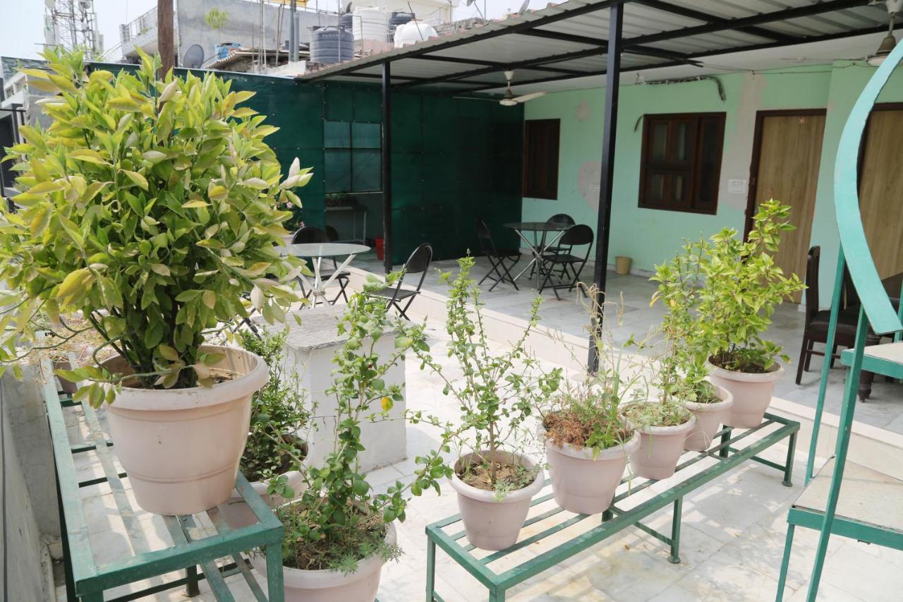 Shanti Residency Nuova Delhi Esterno foto