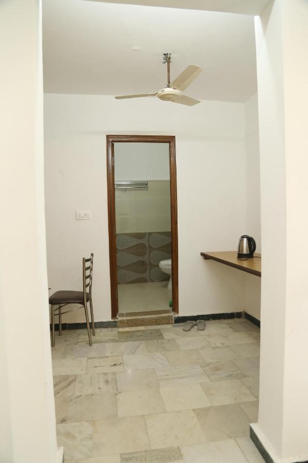 Shanti Residency Nuova Delhi Esterno foto