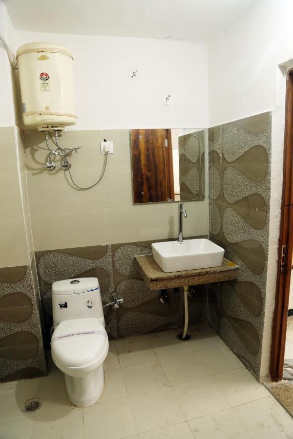 Shanti Residency Nuova Delhi Esterno foto