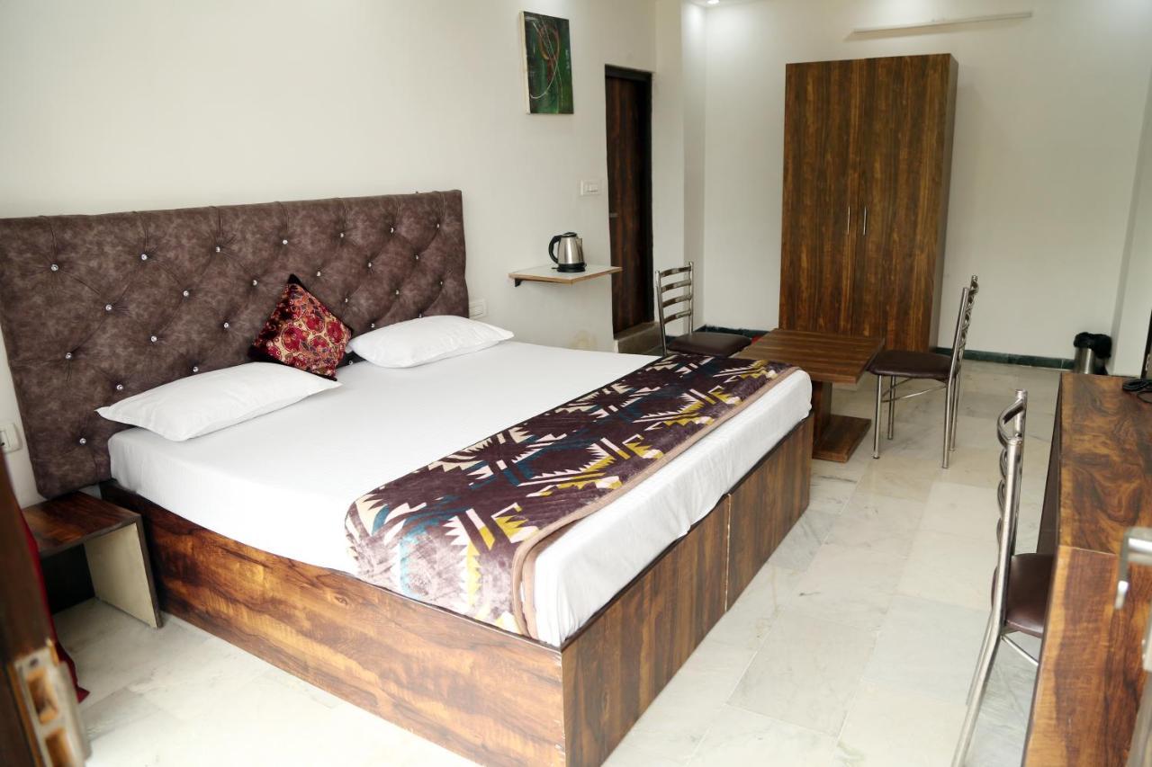 Shanti Residency Nuova Delhi Esterno foto