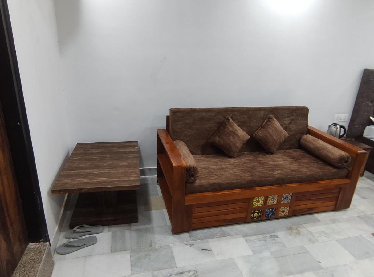 Shanti Residency Nuova Delhi Esterno foto
