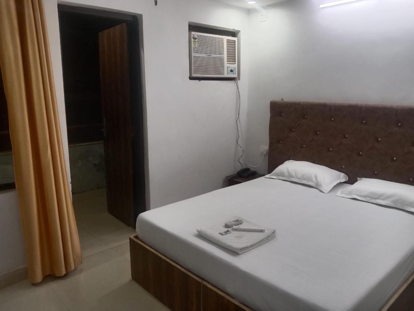 Shanti Residency Nuova Delhi Esterno foto