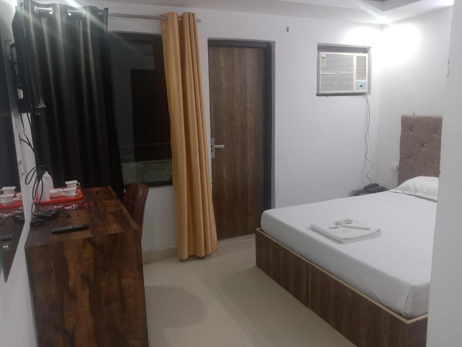 Shanti Residency Nuova Delhi Esterno foto